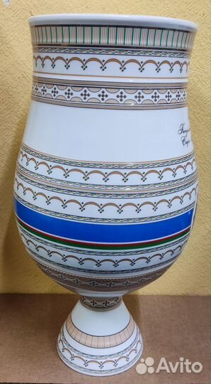 Ваза в виде кубка Чорон Республика Саха Якутия