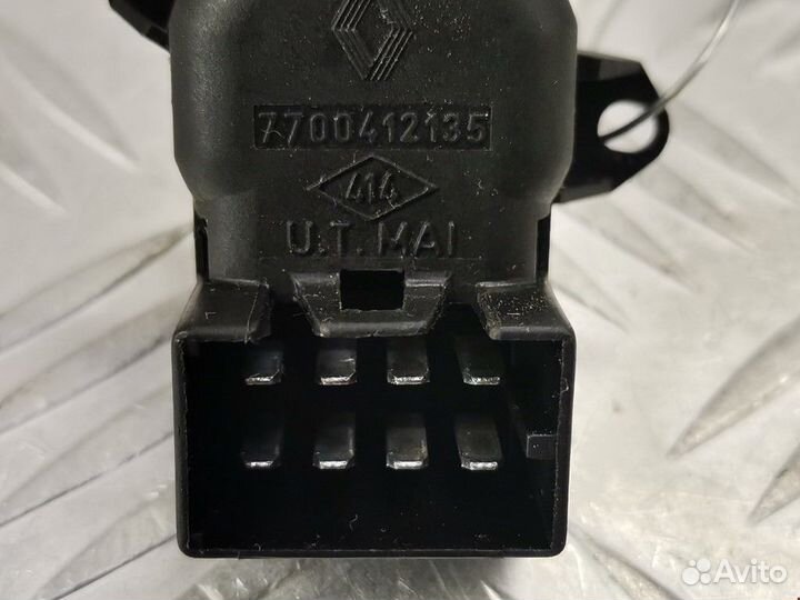 Кнопка (выключатель) Renault Safrane рест. 1999