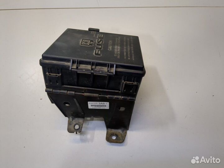 Блок предохранителей Chrysler Pacifica, 2004