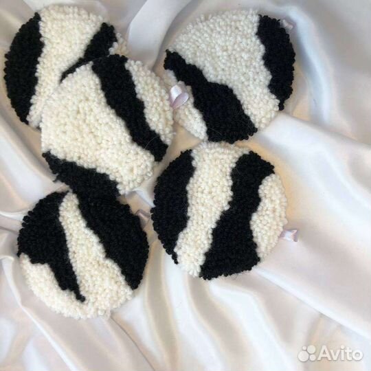 Брелок на сумку