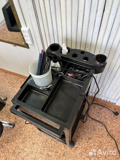 Тележка парикмахерская