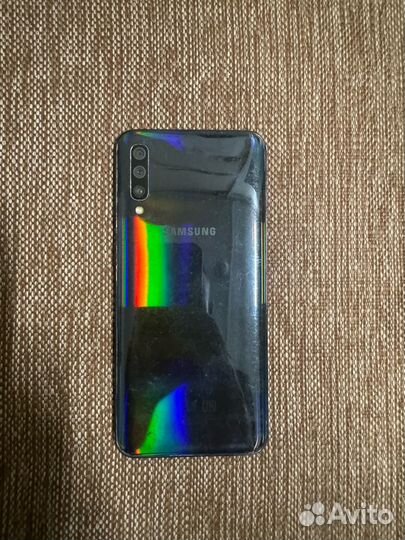 Samsung Galaxy A50, 4/64 ГБ