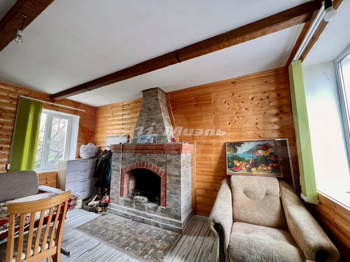 Дом 100 м² на участке 10 сот.