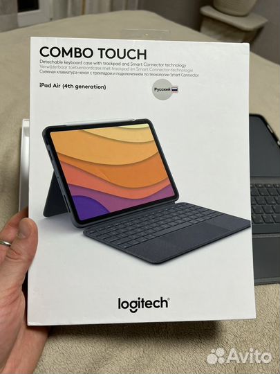 Чехол-клавиатура Logitech Combo Touch