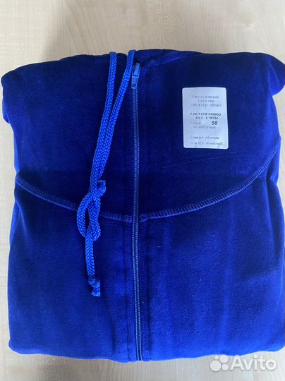 Велюровый спортивный костюм