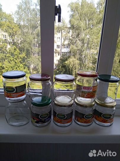 Банки стеклянные с винтовыми крышками