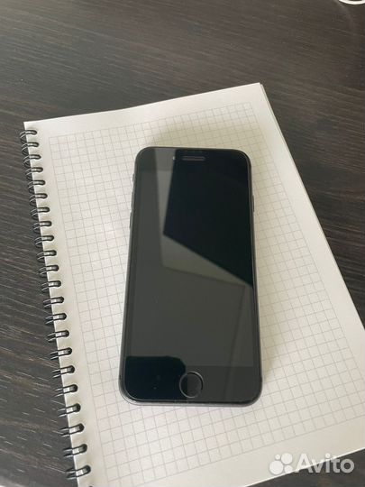 iPhone 8, 64 ГБ