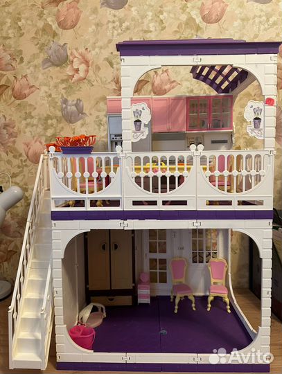Детский домик для кукол с мебелью