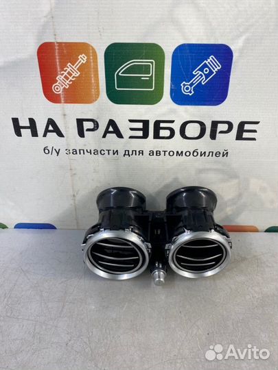 Дефлектор на торпедо правый Mercedes-Benz E-Class