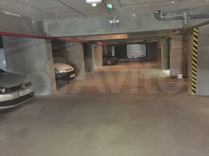 Машиноместо, 15 м²