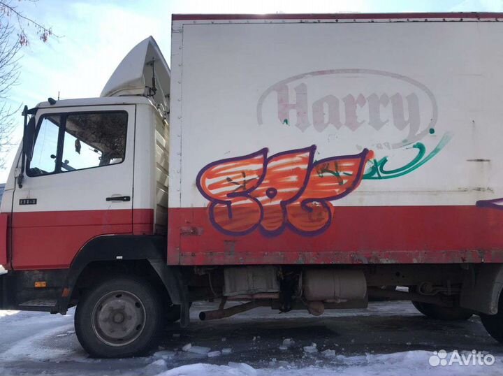 Mercedes-Benz 814, 1990