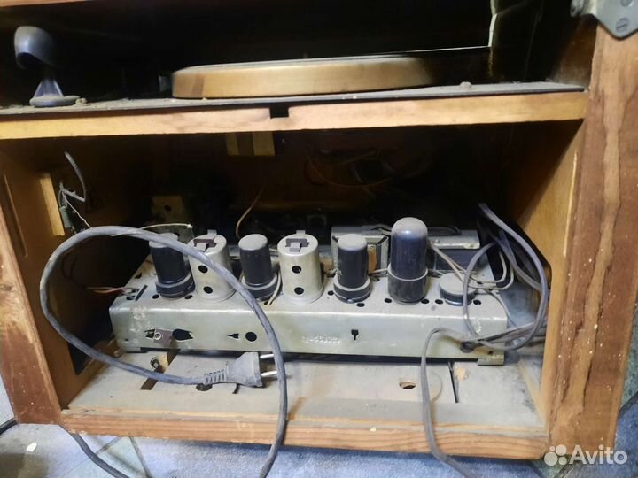 Радиола ламповая Рекорд 60 СССР 1960-е годы