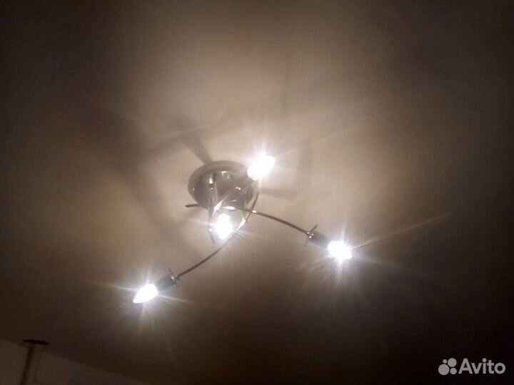 Люстра+плафоны, светильники 3шт для кухни