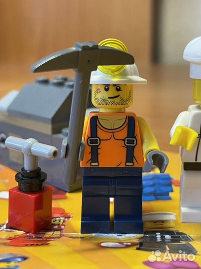 Lego minifigures