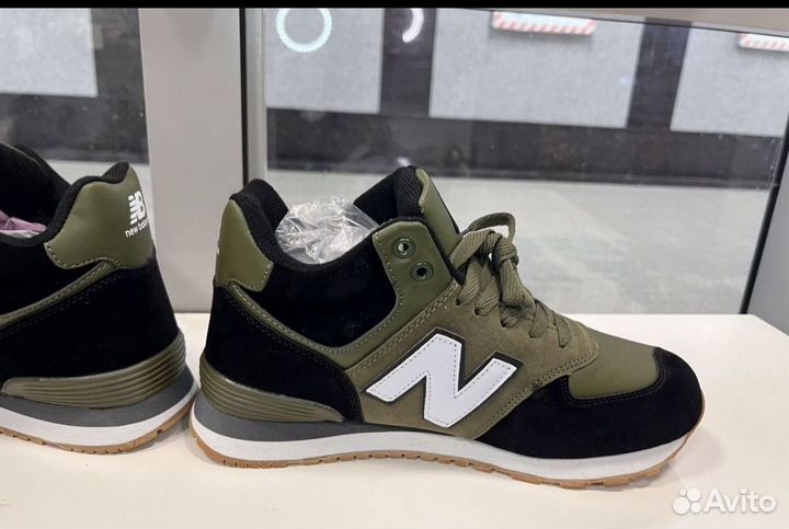 Кроссовки new balance зимние