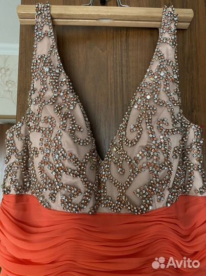 Платье вечернее