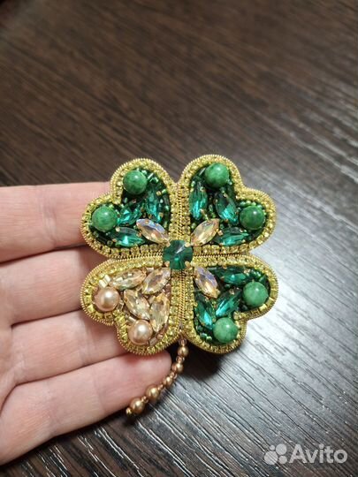 Брошь из бисера на заказ