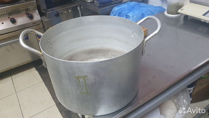 Кастрюля алюминиевая