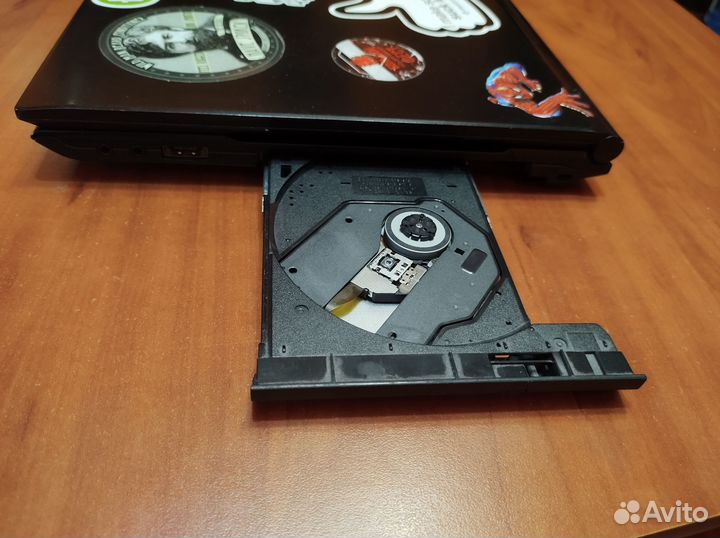 Ноутбук Fujitsu LifeBook NH532 17.3