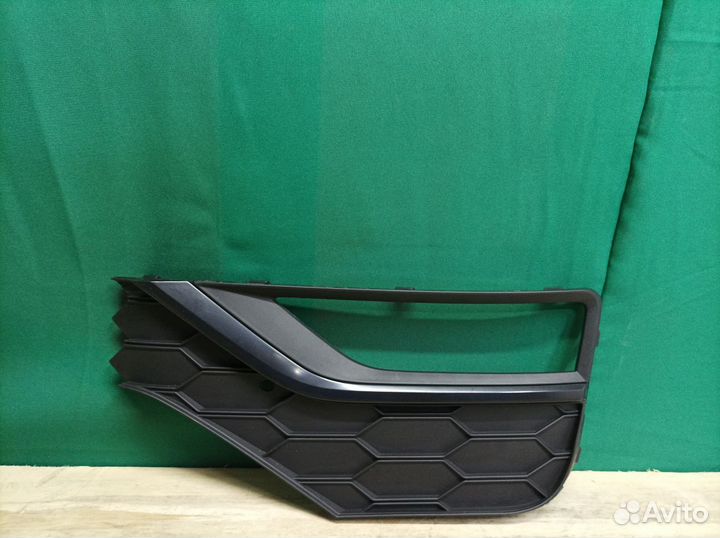 Окантовка птф левая Volkswagen Amarok 2 на 2010