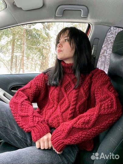 Свитер женский красный оверсайз ручной работы