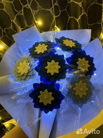 Светящийся букет из фетровых цветов