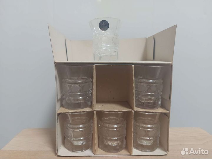 Хрустальные рюмки