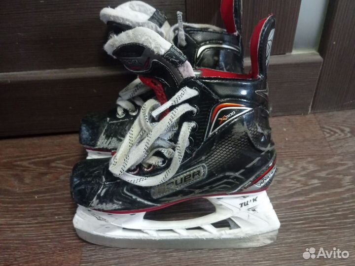Хоккейные коньки bauer 35