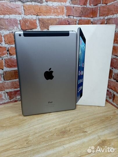 Планшет Apple iPad Air 32Gb
