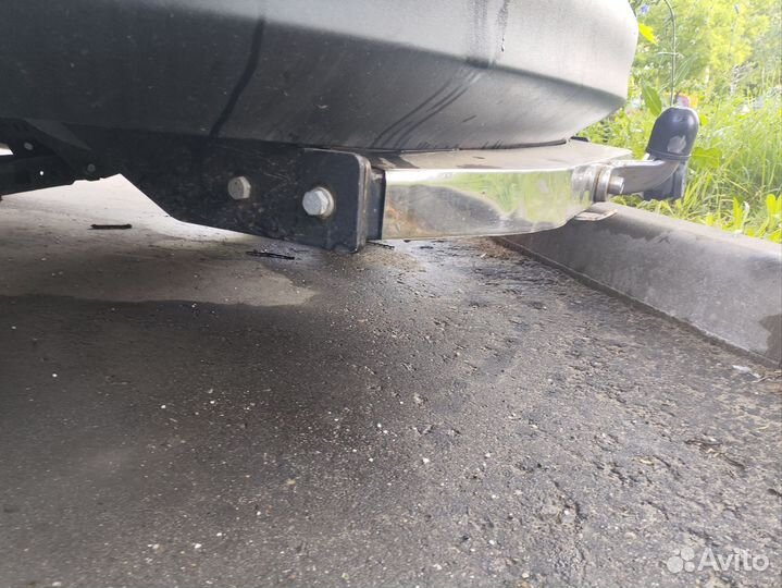 Фаркоп (прицепное устройство) на toyota rav 4
