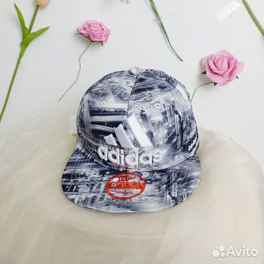 Кепка с рисунком Adid