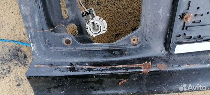 Крышка богажника