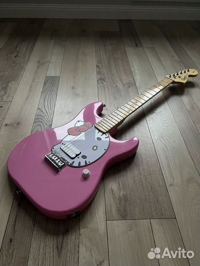 Электрогитара Squier Hello Kitty