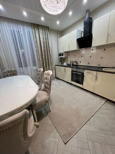 2-к. квартира, 54 м², 8/9 эт.