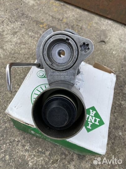 Натяжитель приводного ремня bmw 1128 7 627 052