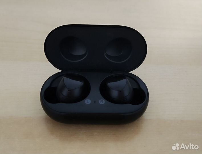 Беспроводные наушники samsung galaxy buds