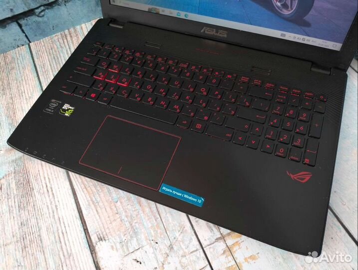 Игровой Asus на i5-4200H/ RAM 10/ GTX 950m/ SSD