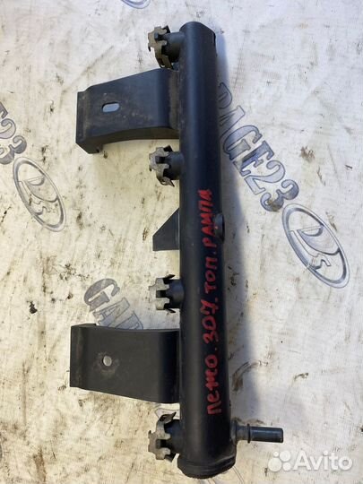 Топливная рампа Peugeot 307