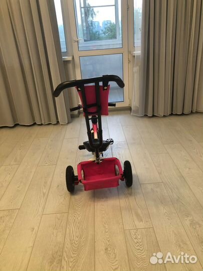 Детский велосипед с ручкой