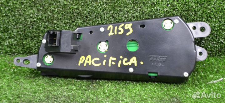 Часы Chrysler Пацифика 05082042AB