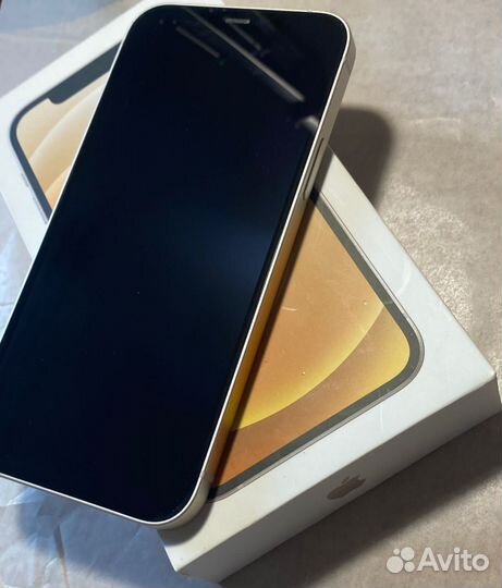 iPhone 12, 64 ГБ
