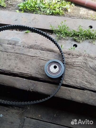 Грм с роликом