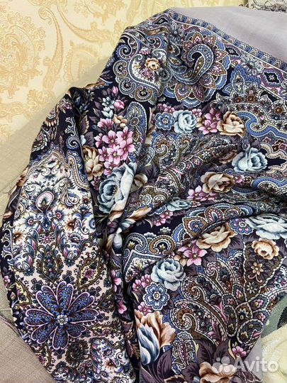 Павловопосадский платок Бенефис