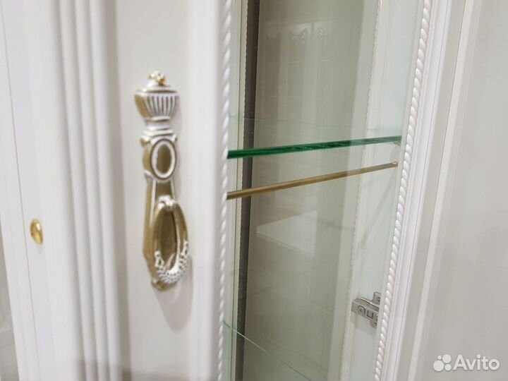 Классическая мебель в светлых тонах