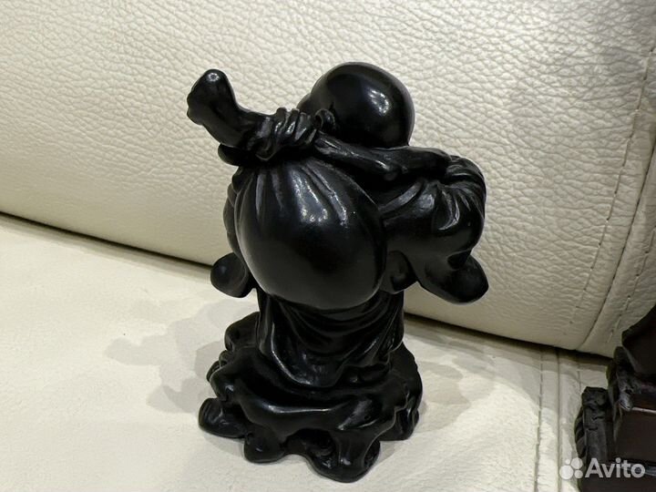 Статуэтка будды