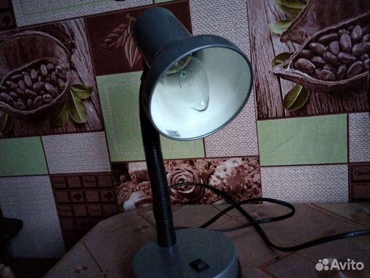 Лампа настольная