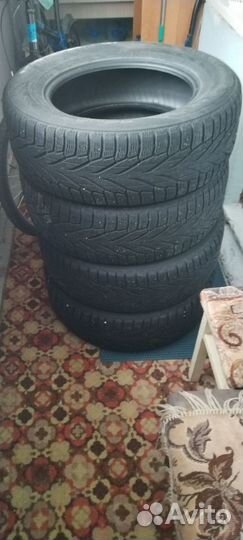 Nokian Tyres Hakkapeliitta R2 SUV 235/65 R17 108R