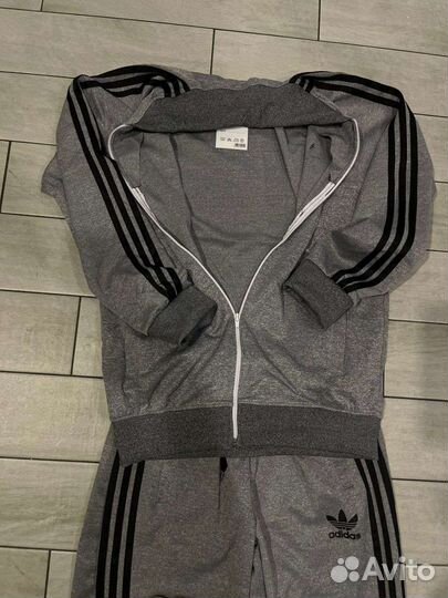 Мужской спортивный костюм adidas