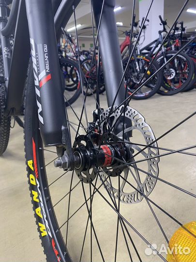 Велосипед алюминиевый R27.5 новый