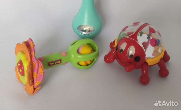 Детские игрушки развивающие для малышей